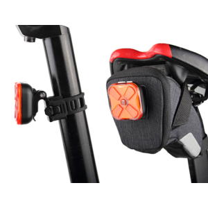 Ravemen Luce posteriore CL06 50 lumens con sensore di luce e di frenata Ravemen