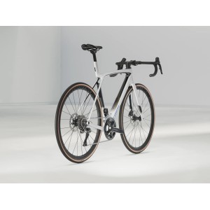 Trek Madone SL 6 Gen 8 - White Prismatic 2025 TREK