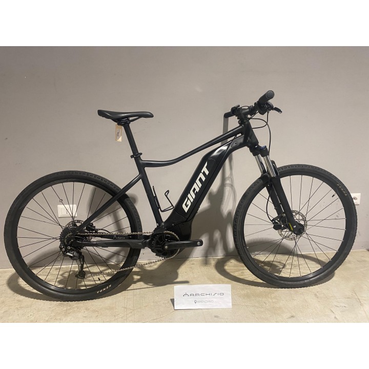 Used Giant Talon and + 2 L Black Giant