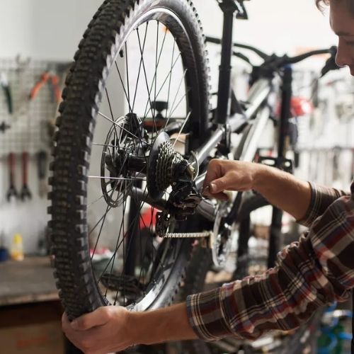 Sistema tubeless bici dettaglio cerchio e copertone